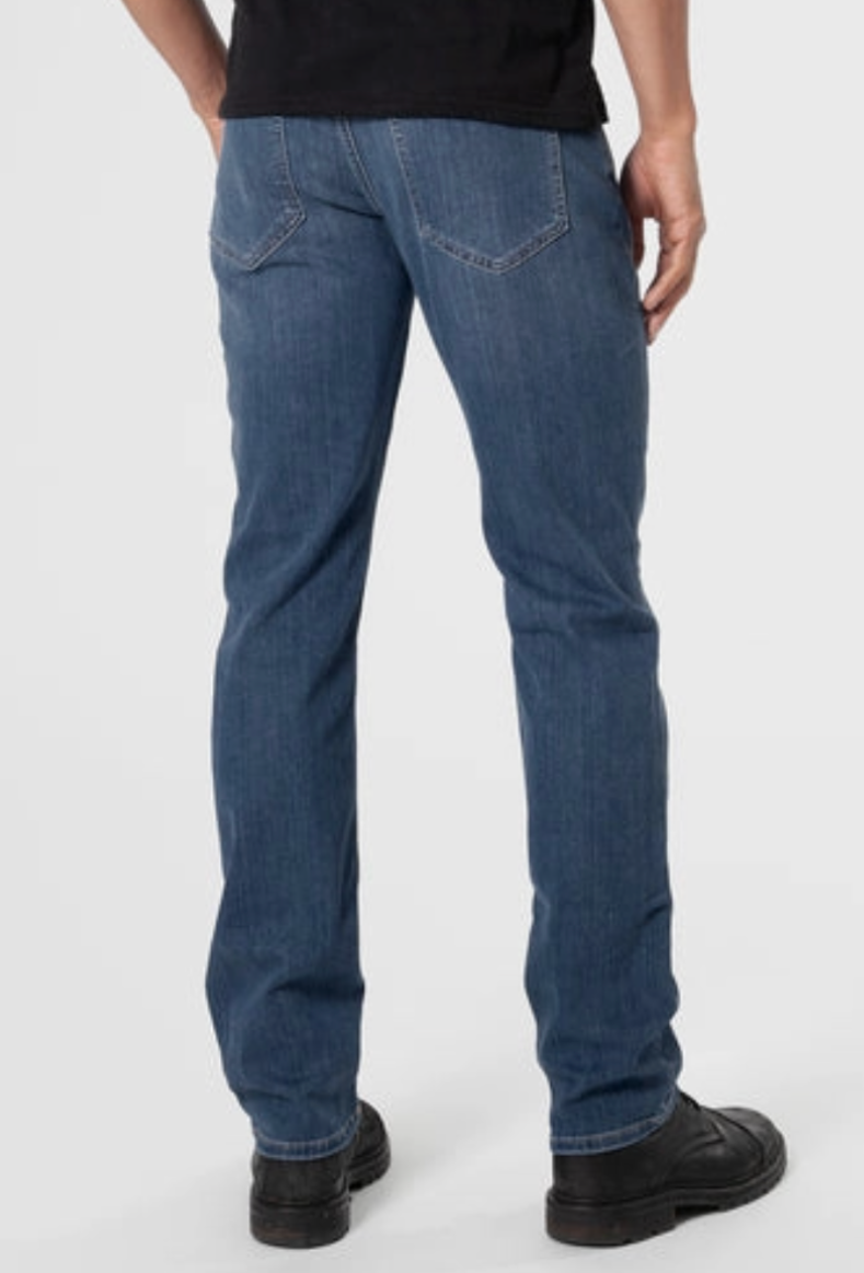 Comfort Denim | Straight Fit | Medium Wash